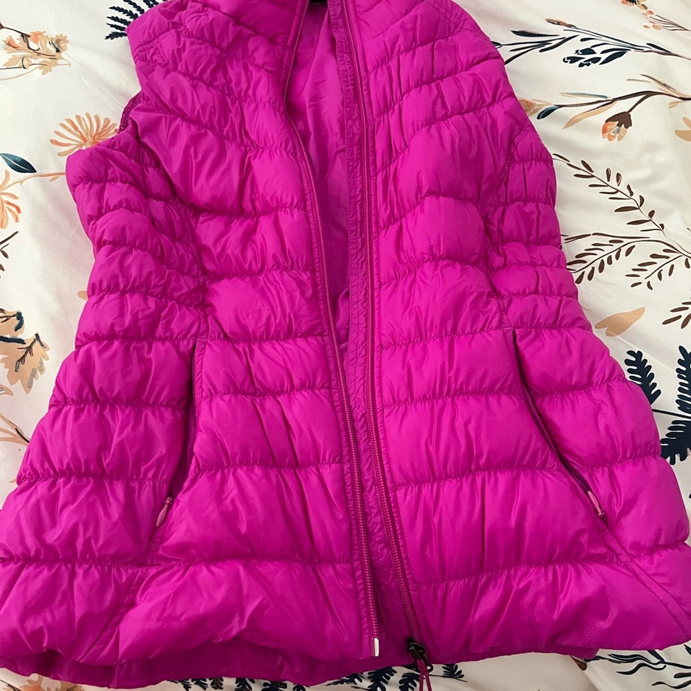 Athleta Fuchsia Puffer Vest